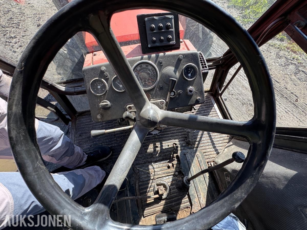 1988 Zetor 12145 traktor med skuffe 