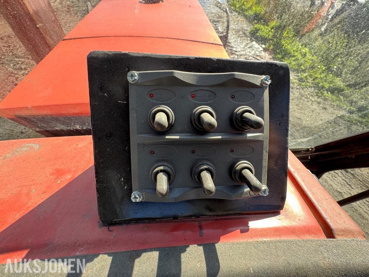 1988 Zetor 12145 traktor med skuffe 