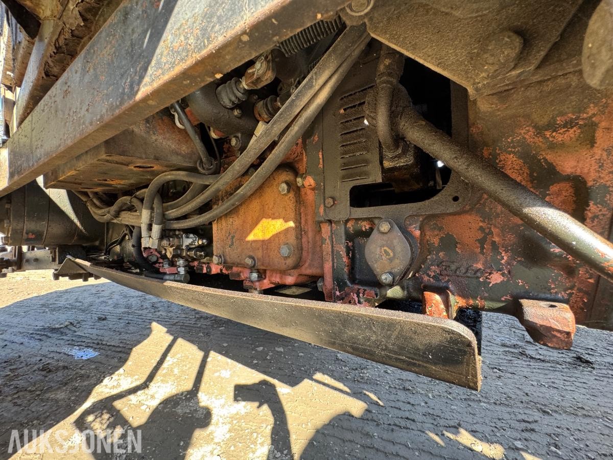 1988 Zetor 12145 traktor med skuffe 