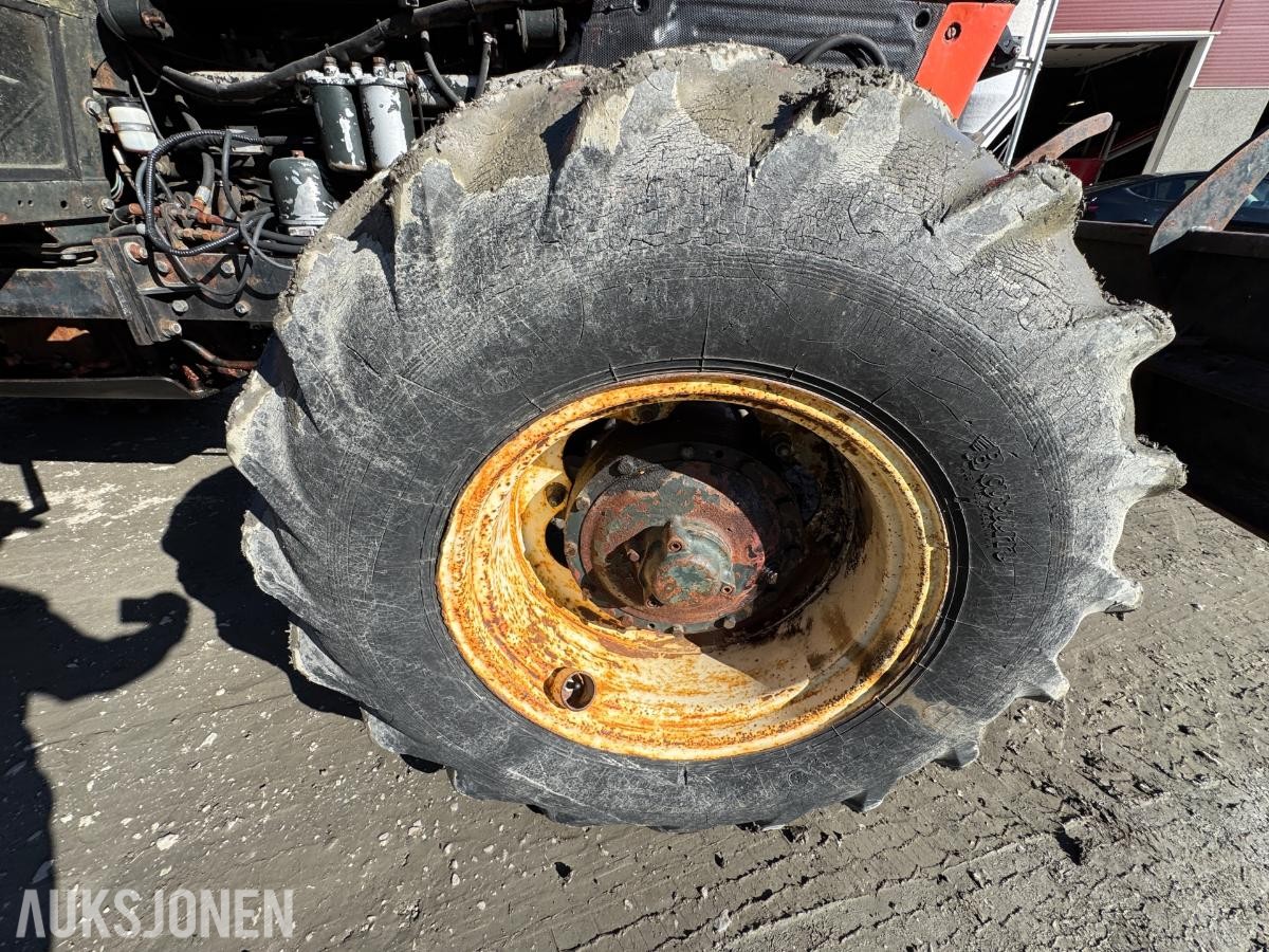 1988 Zetor 12145 traktor med skuffe 