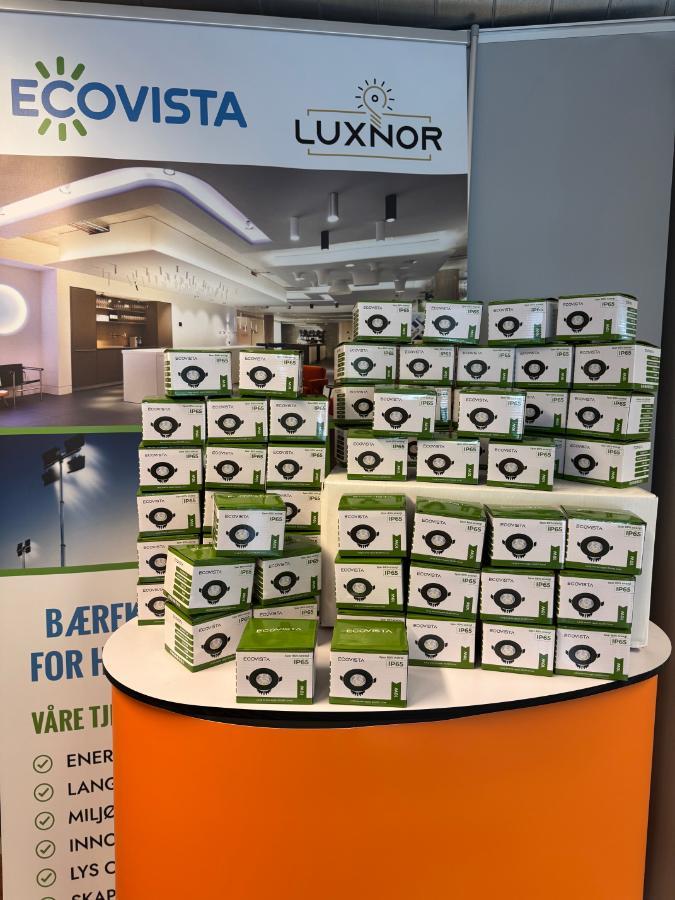 60stk 10w Ecovista Dimbare Led Spotter BLACK EDITION! Helt nye moderne og kvalitets Led spotter! Ecovista