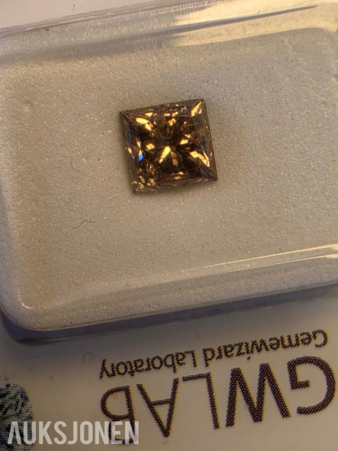1.00CT LØS PRINCESS DIAMANT. SERTIFIKAT!