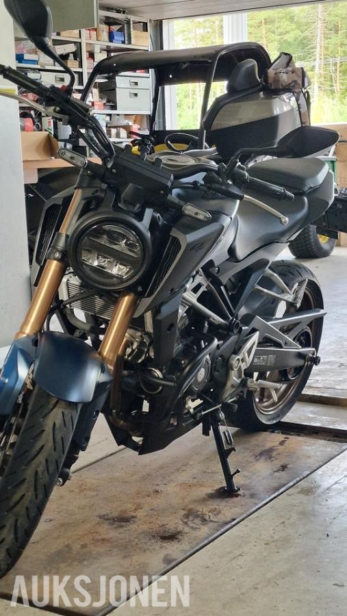 2023 Honda CB 125 R - kun 9550 km
