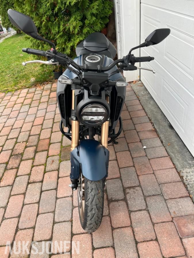 2023 Honda CB 125 R - kun 9550 km