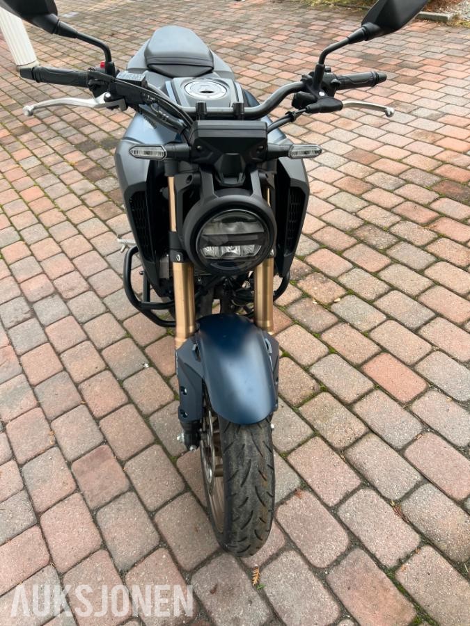 2023 Honda CB 125 R - kun 9550 km