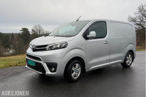2017 Toyota ProAce 1,6D 116hk L0 33 seter cruisekontroll s+v dekk 95000km