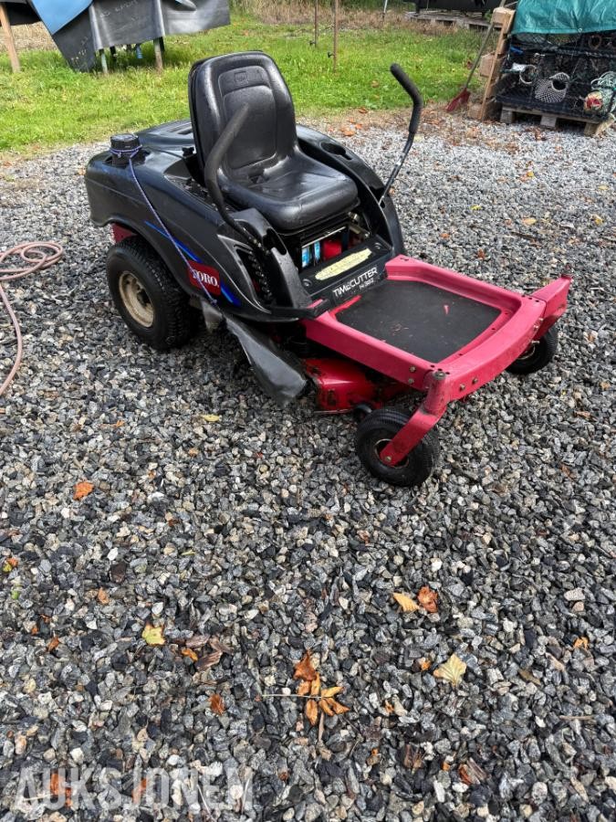 Toro 14-38z Zero Turn sitteklipper