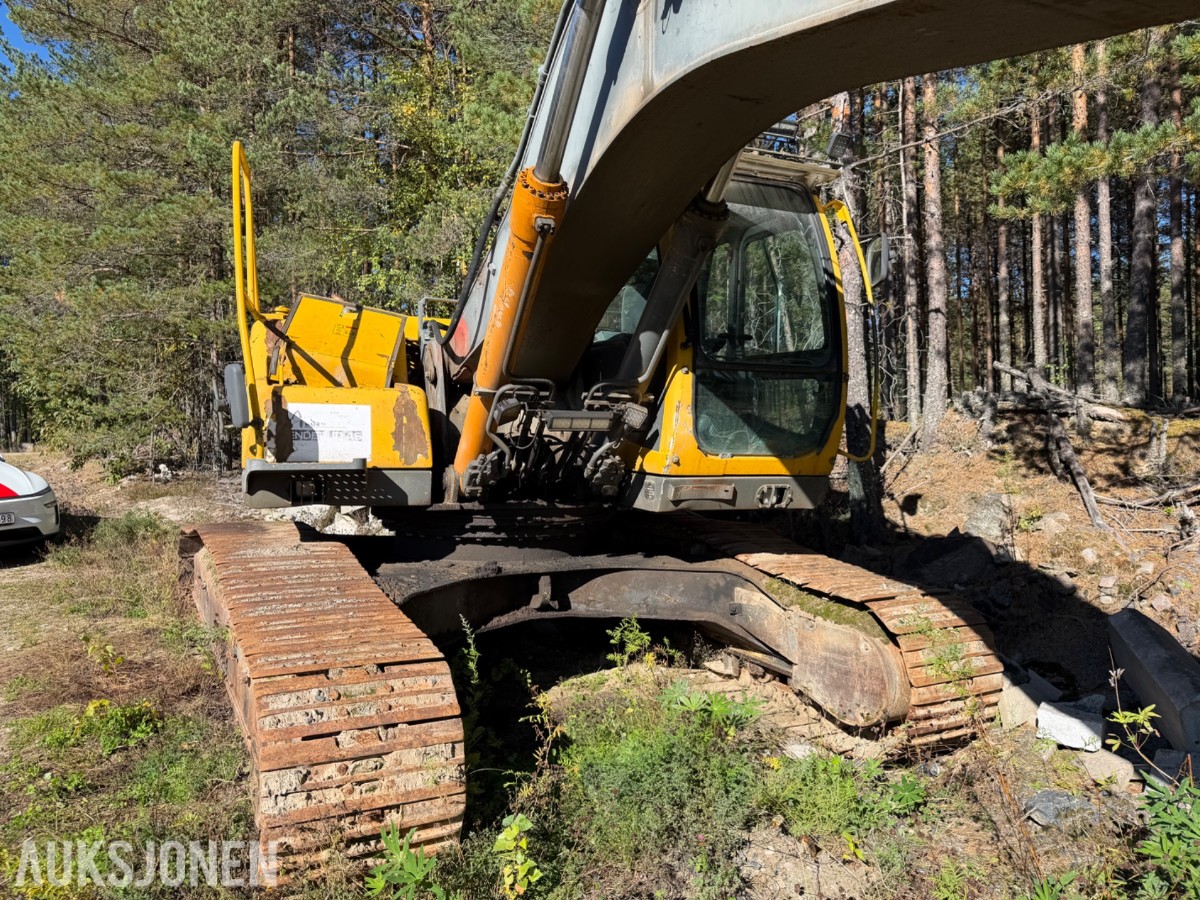 2001 Volvo EC 240LC, Ikke sertifisert, 13348 timer, graveskuffe