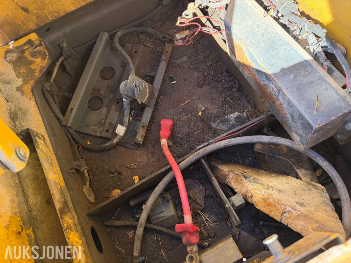 2001 Volvo EC 240LC, Ikke sertifisert, 13348 timer, graveskuffe
