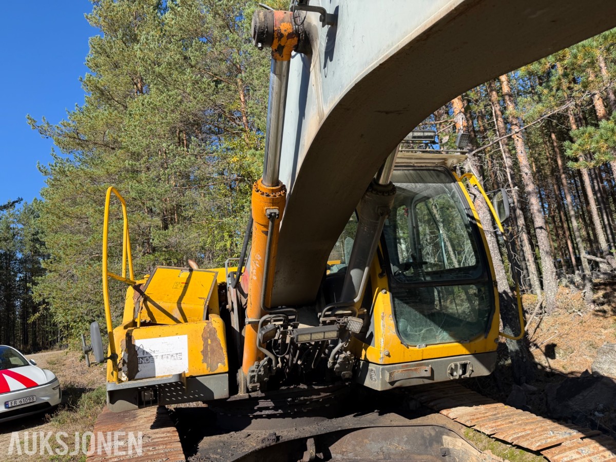 2001 Volvo EC 240LC, Ikke sertifisert, 13348 timer, graveskuffe
