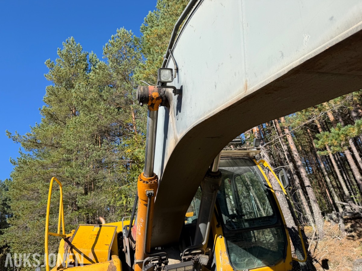 2001 Volvo EC 240LC, Ikke sertifisert, 13348 timer, graveskuffe