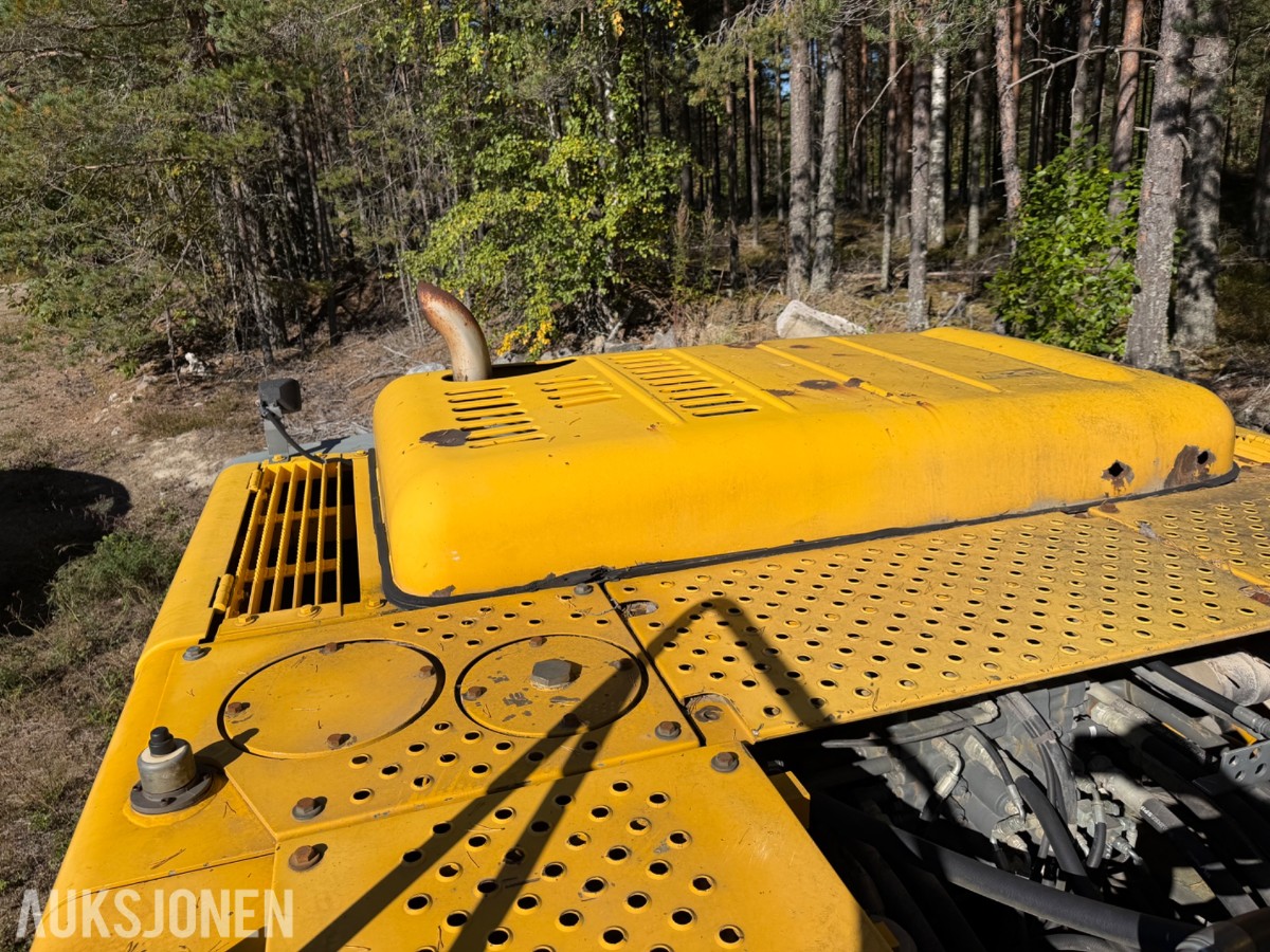 2001 Volvo EC 240LC, Ikke sertifisert, 13348 timer, graveskuffe