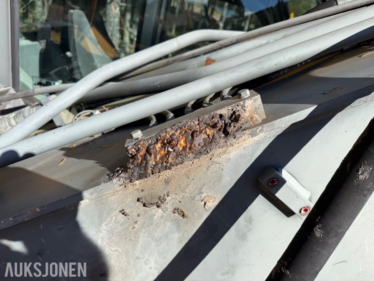 2001 Volvo EC 240LC, Ikke sertifisert, 13348 timer, graveskuffe
