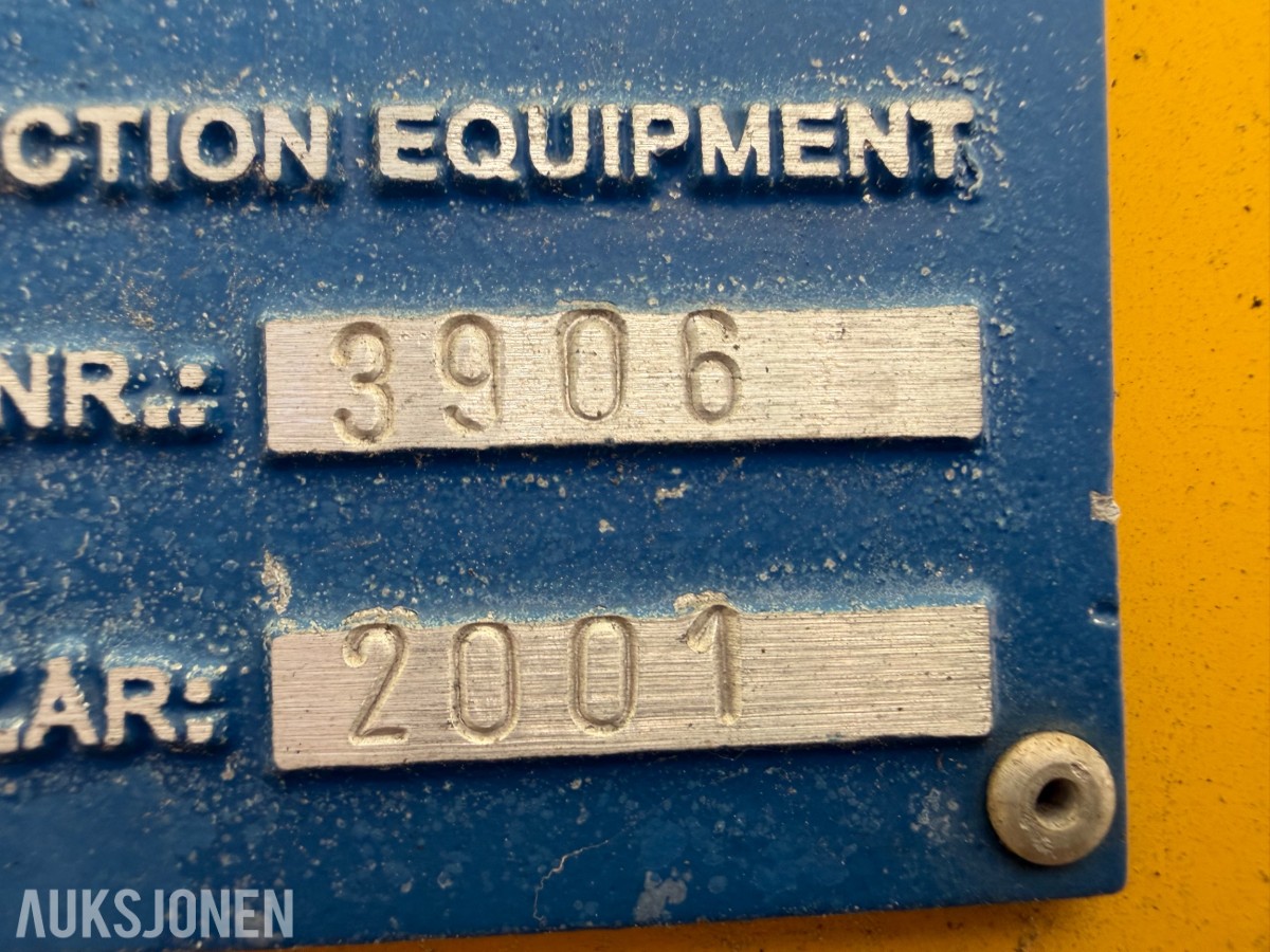 2001 Volvo EC 240LC, Ikke sertifisert, 13348 timer, graveskuffe