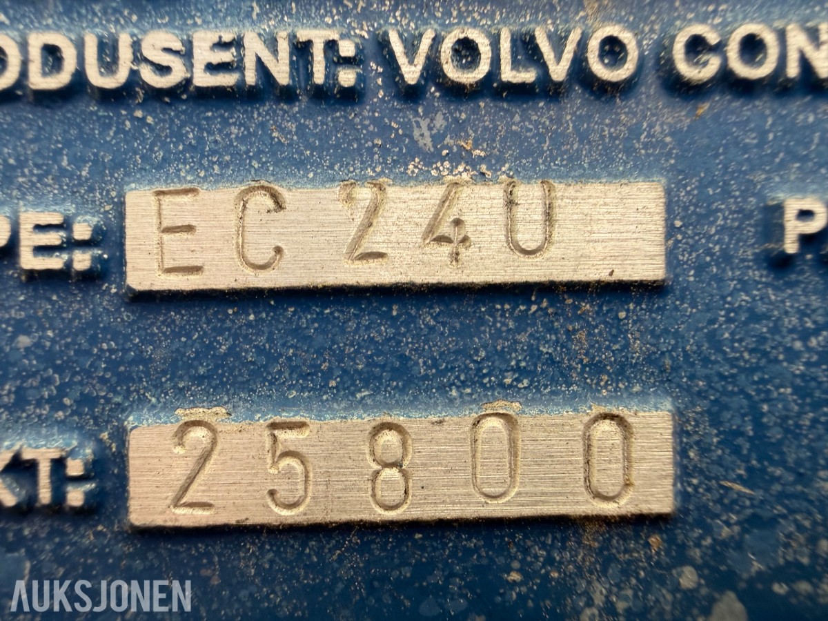 2001 Volvo EC 240LC, Ikke sertifisert, 13348 timer, graveskuffe