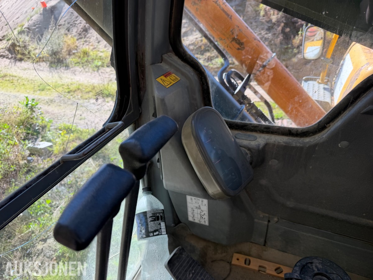 2001 Volvo EC 240LC, Ikke sertifisert, 13348 timer, graveskuffe