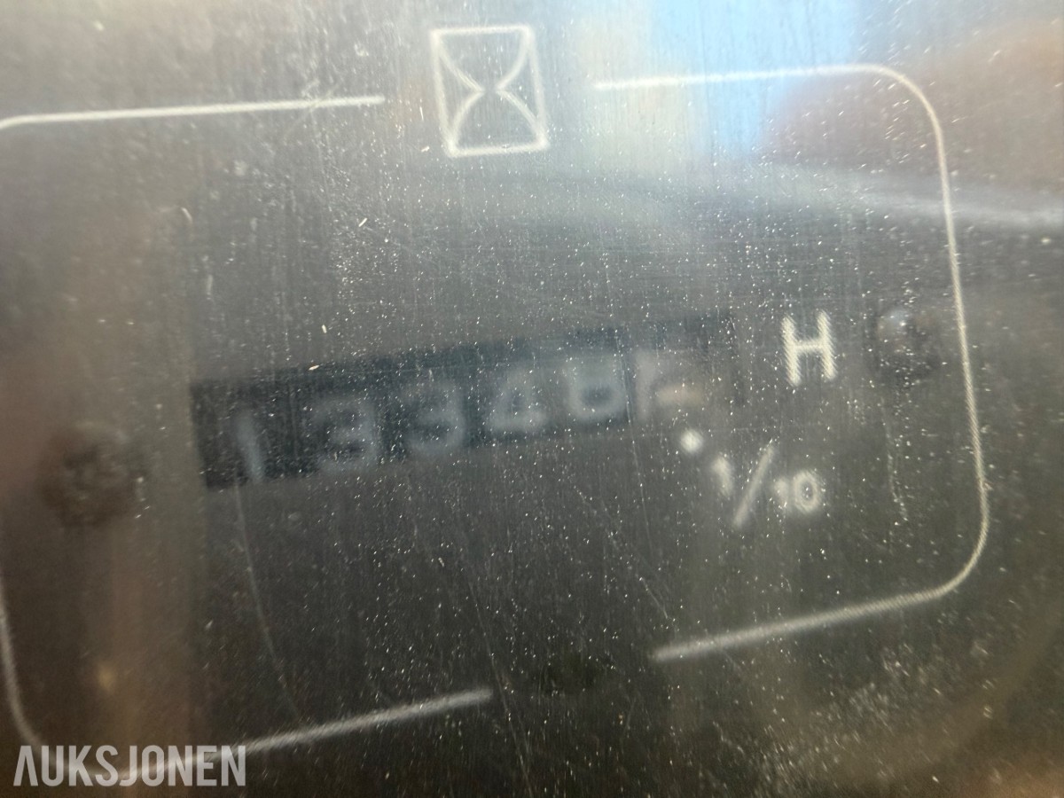 2001 Volvo EC 240LC, Ikke sertifisert, 13348 timer, graveskuffe
