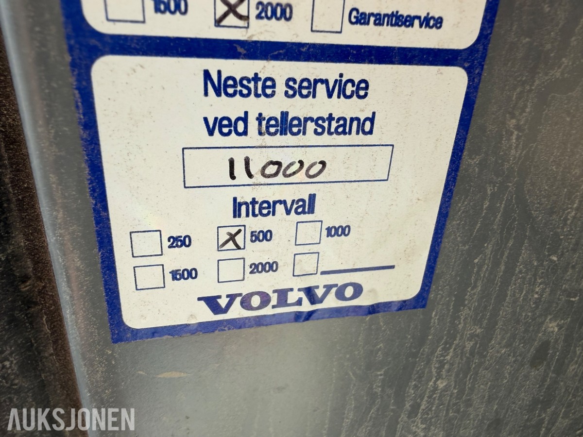2001 Volvo EC 240LC, Ikke sertifisert, 13348 timer, graveskuffe