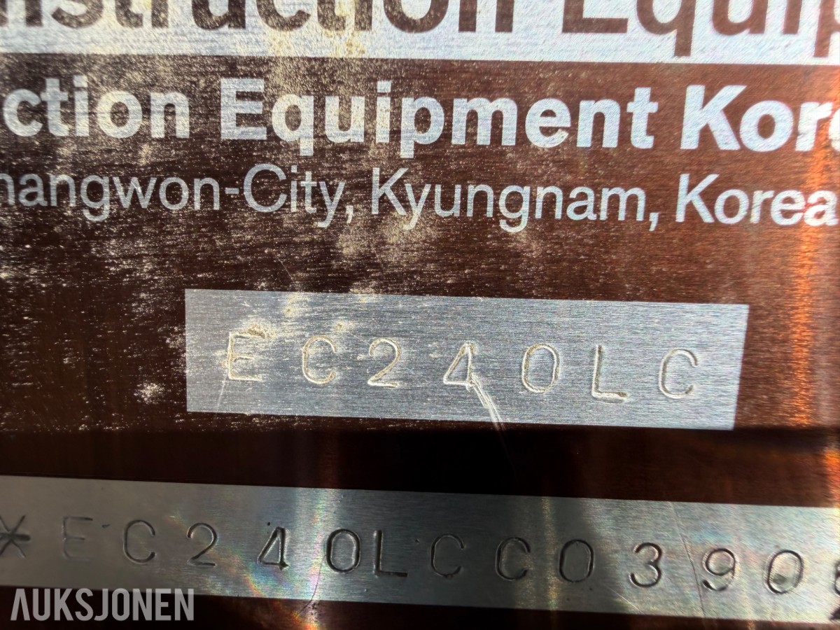 2001 Volvo EC 240LC, Ikke sertifisert, 13348 timer, graveskuffe