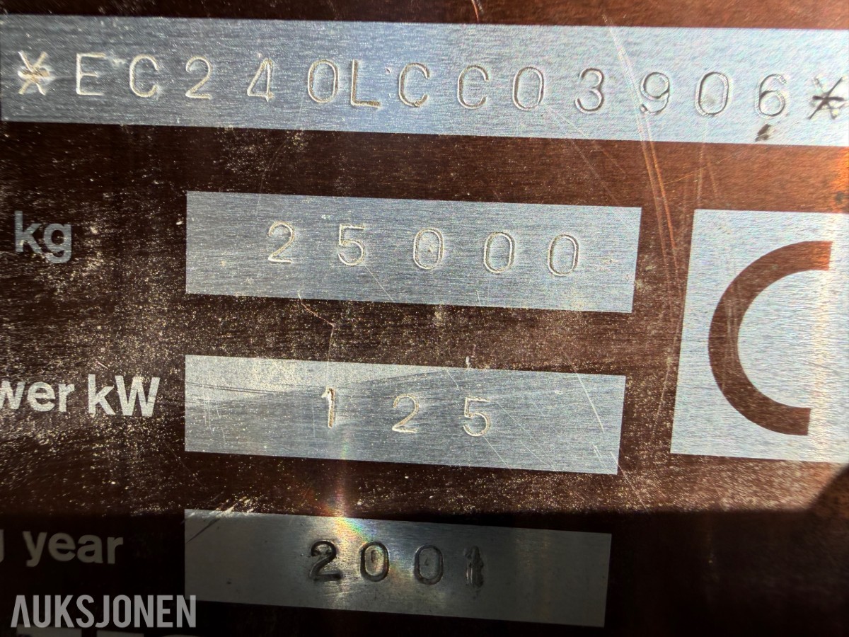 2001 Volvo EC 240LC, Ikke sertifisert, 13348 timer, graveskuffe