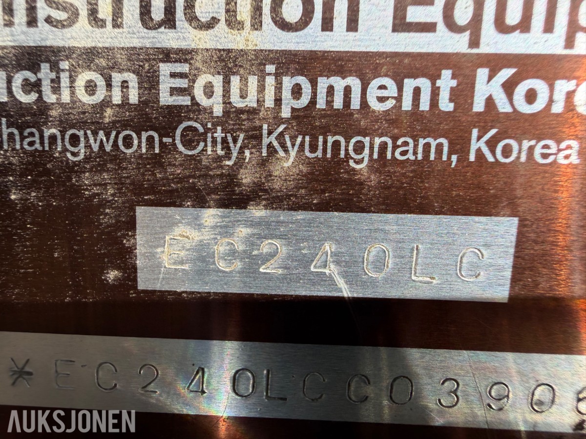 2001 Volvo EC 240LC, Ikke sertifisert, 13348 timer, graveskuffe