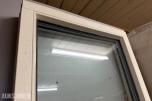3 lags fastkarmsvindu (1985 x 585 mm.) Heltre hvitmalt.