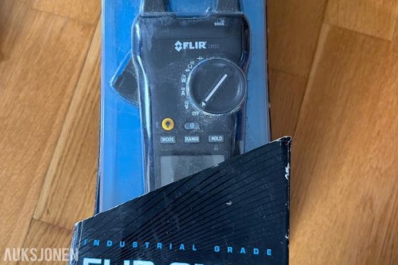 2023 FLIR CM83 600A strømtang