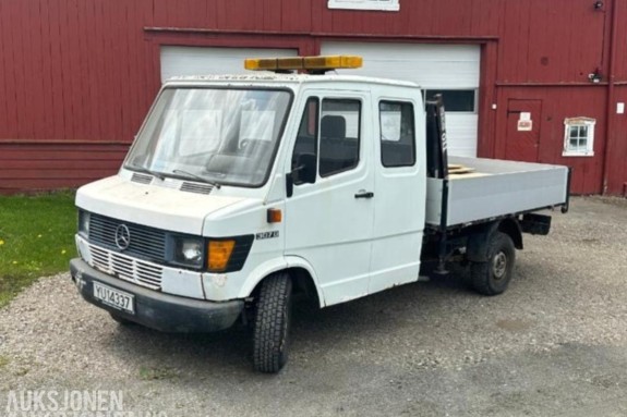  1978 Mercedes-Benz T1 med Hiab kran -  Automat - Aluminiumsplan  - ingen minstepris