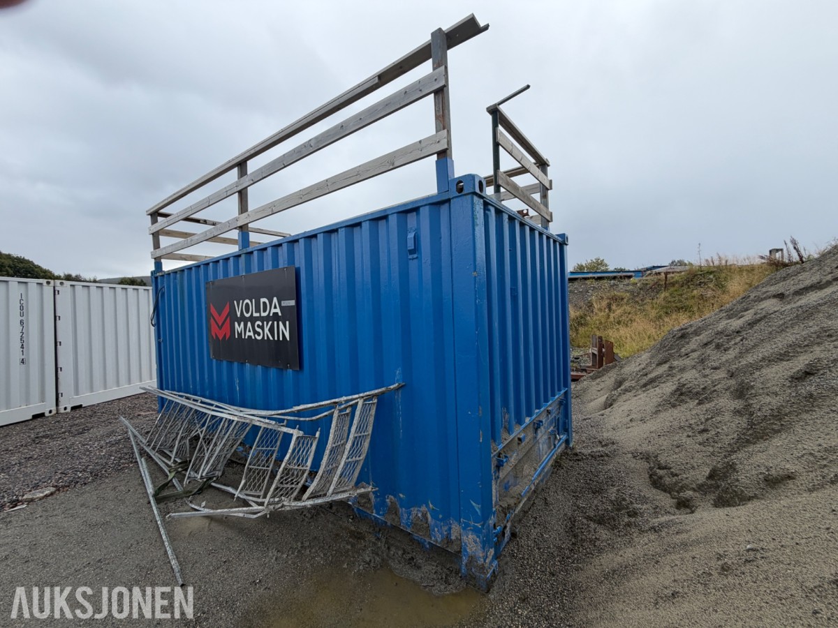 2C Fots Container - Innredet som Verksted/lager