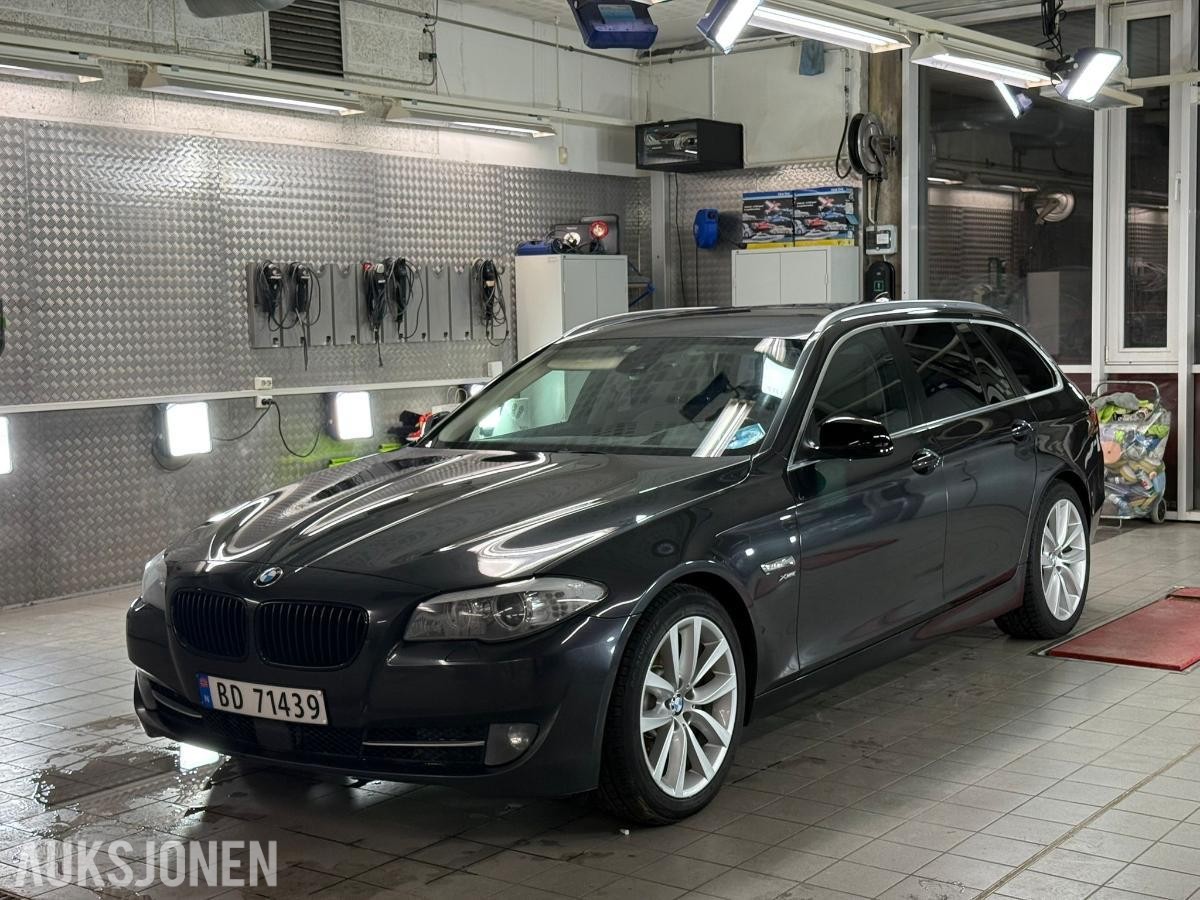 2011 BMW 530D XDRIVE 258HK AUTOMAT, HENGERFESTE, SKINNSETER