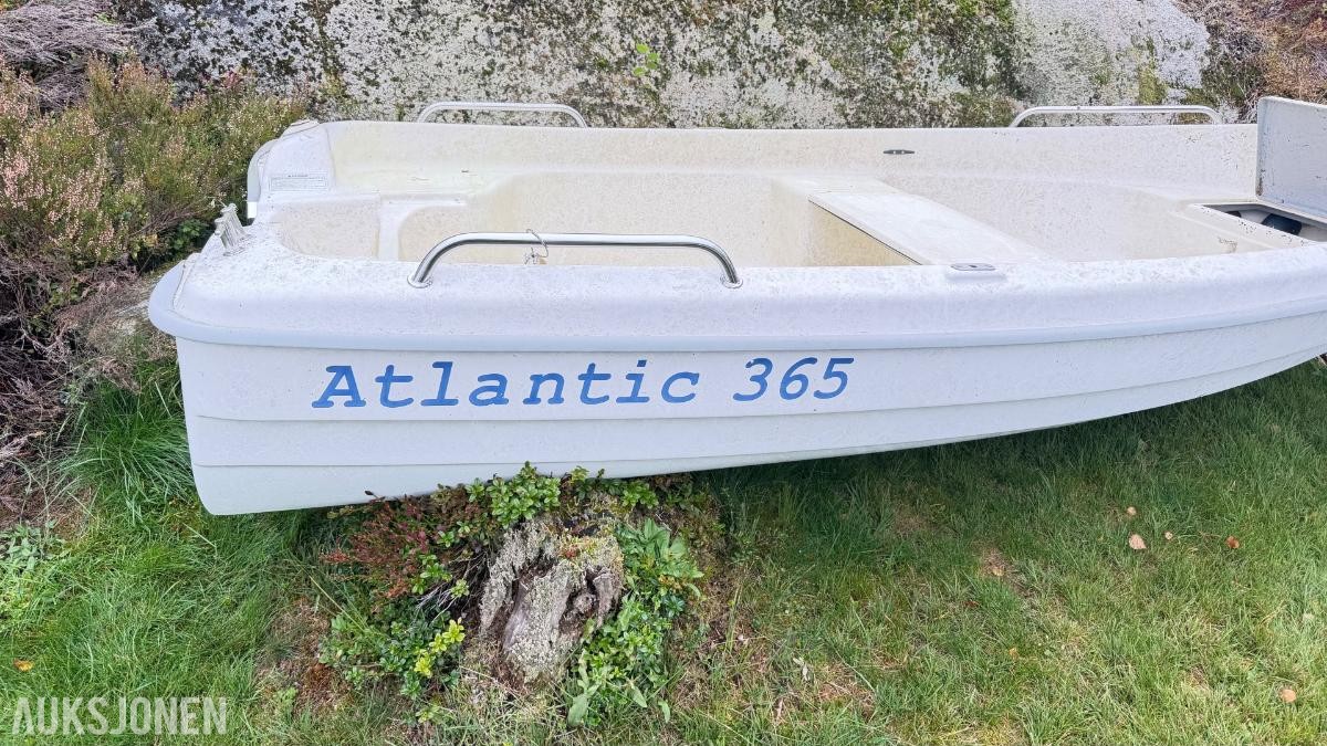 Atlantic 365 båt