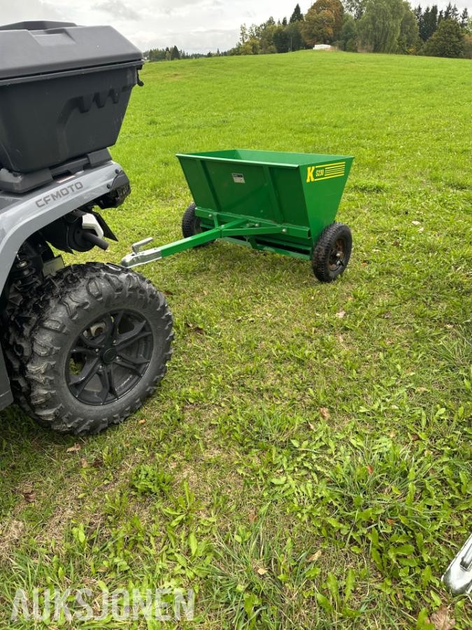 2024 CFMOTO 850 ATV MED HENGER, BRØYTESKJÆR OG SANDSTRØER