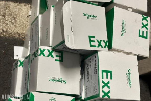 2025 Schneider Electric Exxact – 70 stk elektrisk materiell , stikkontakter og rammer