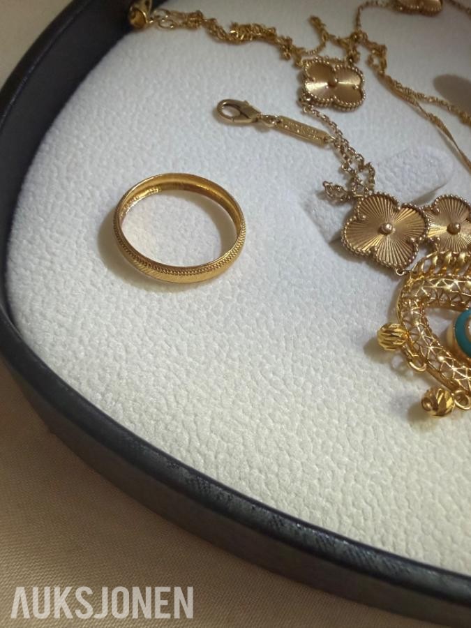 Gult gull 22 karat