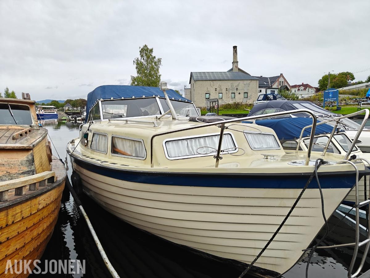 1975 Risør 27 med akter kabin
