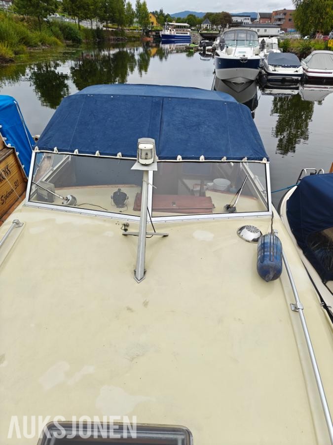 1975 Risør 27 med akter kabin