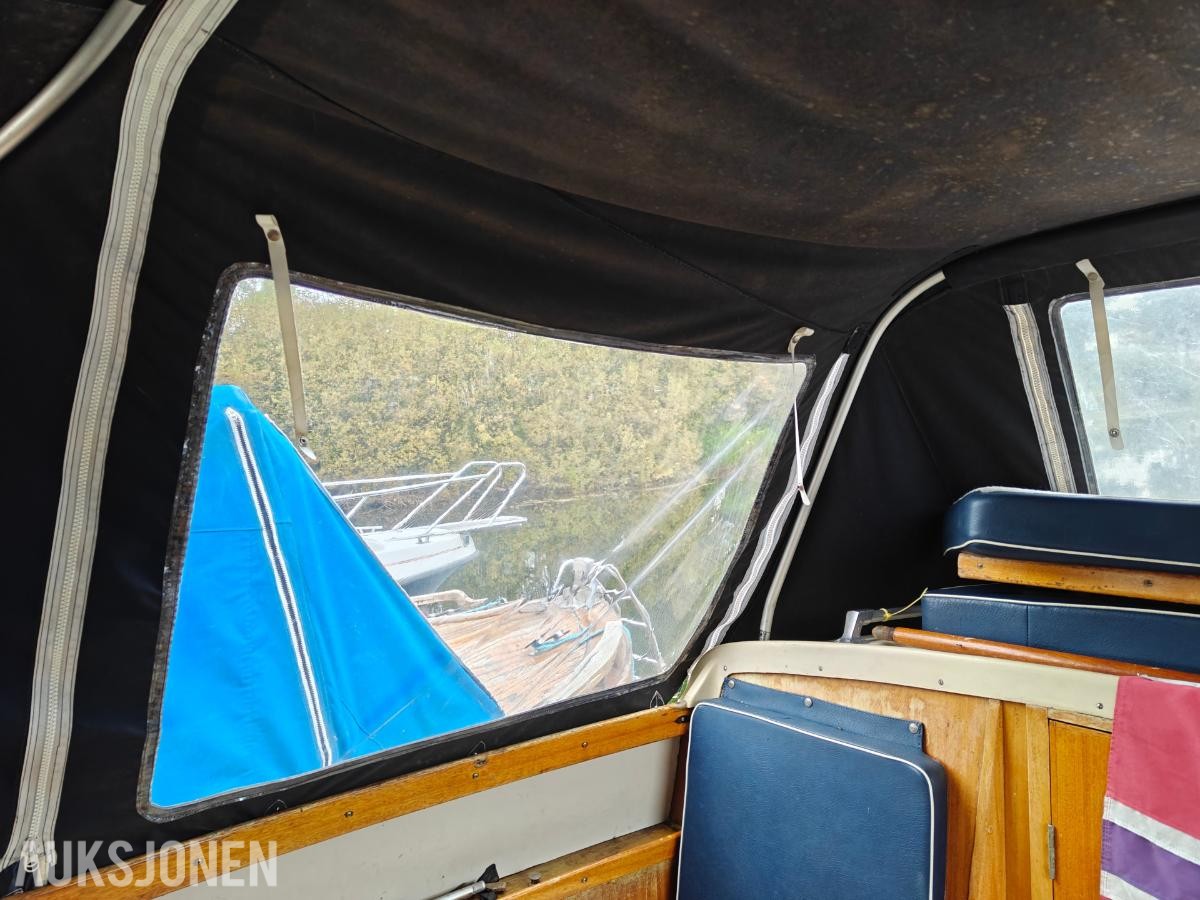 1975 Risør 27 med akter kabin