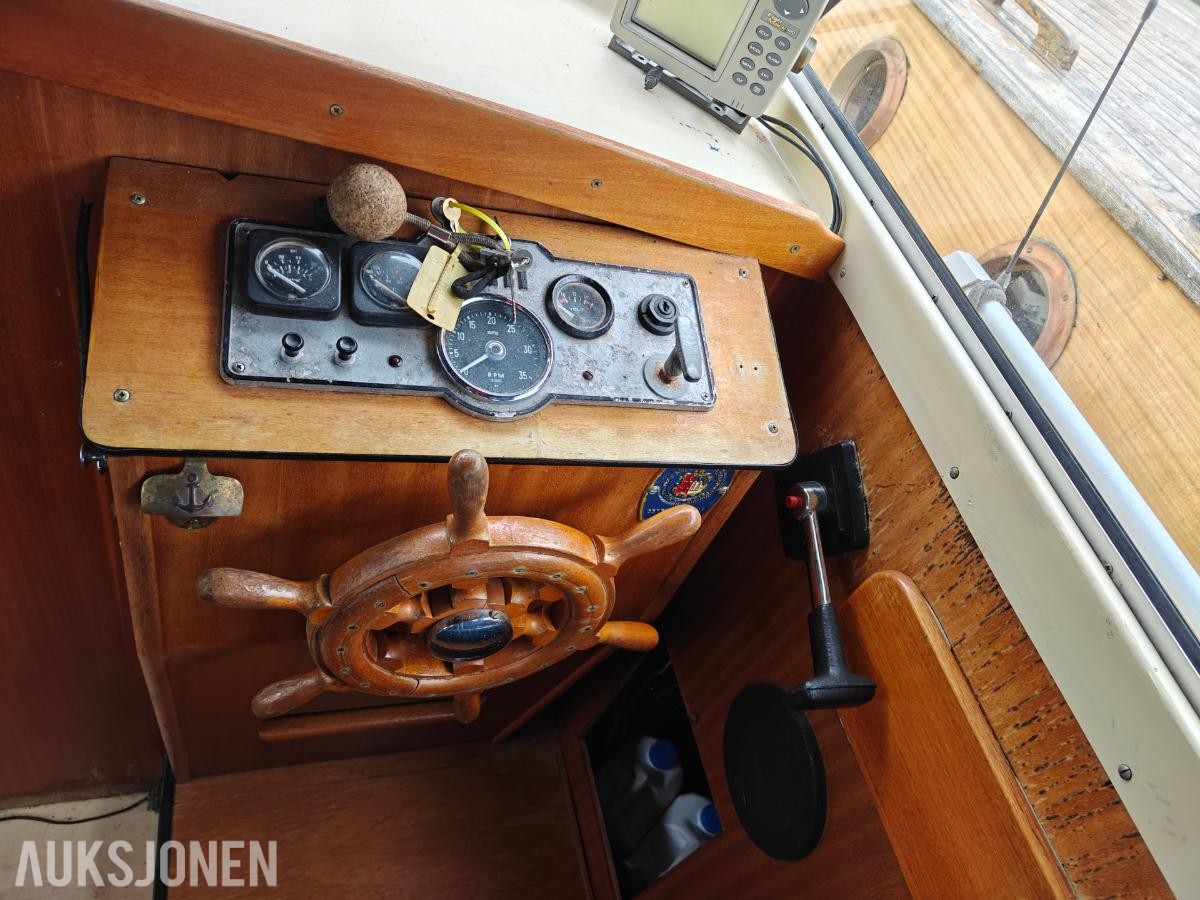 1975 Risør 27 med akter kabin