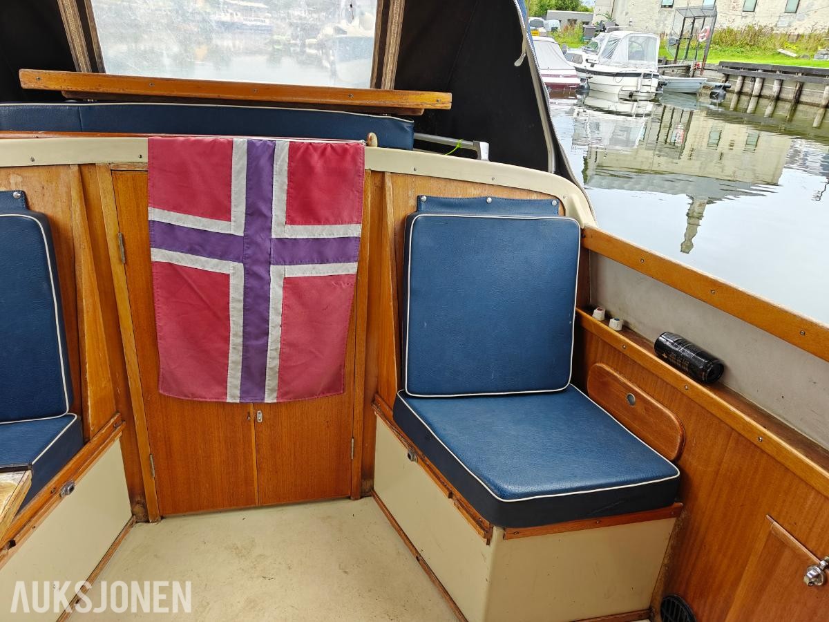 1975 Risør 27 med akter kabin