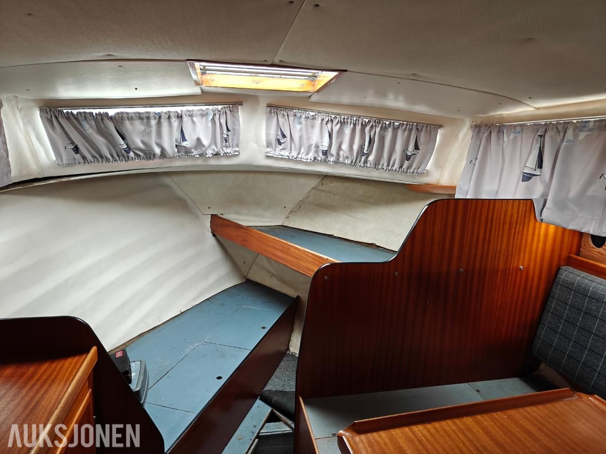 1975 Risør 27 med akter kabin