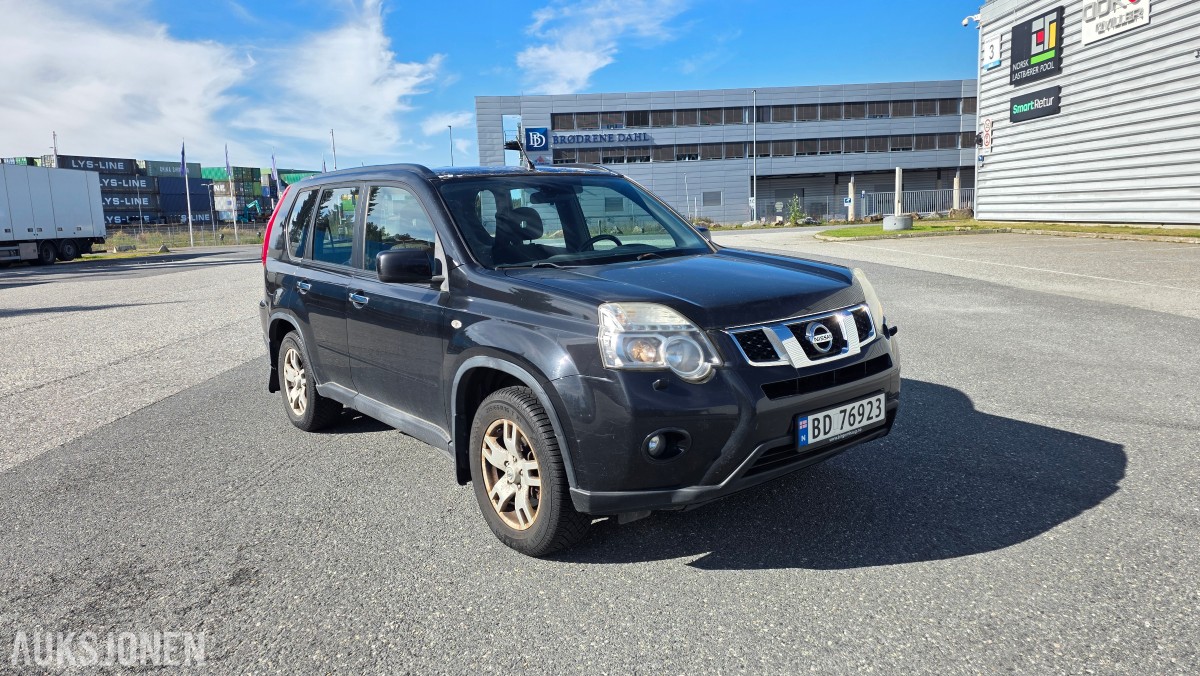 2012 NISSAN X-TRAIL 2.0 DIESEL 150HK 4X4 HENGERFESTE REP.OBJEKT