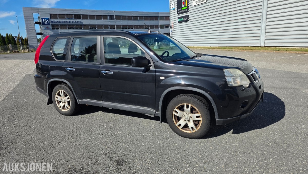 2012 NISSAN X-TRAIL 2.0 DIESEL 150HK 4X4 HENGERFESTE REP.OBJEKT