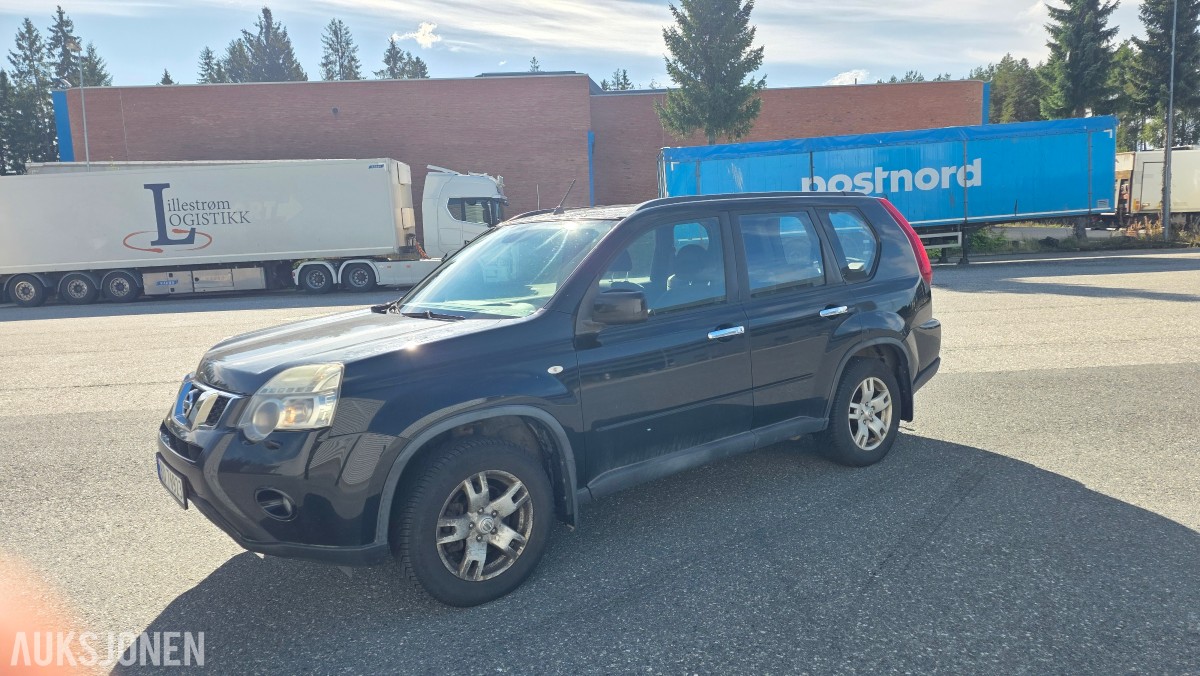 2012 NISSAN X-TRAIL 2.0 DIESEL 150HK 4X4 HENGERFESTE REP.OBJEKT