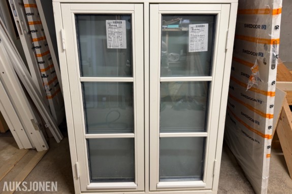 Norgesvinduet, 2 lags energi, sidehengslet m/midtstolpe. 990 x 1290 mm. bxh
