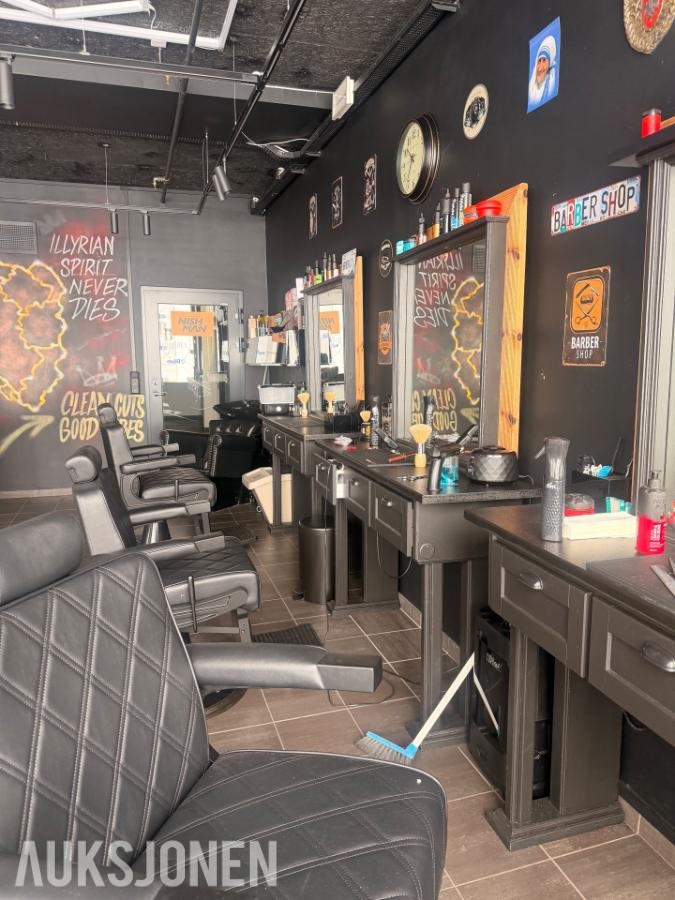 Salg av varebeholding og utstyr til barber-/frisørsalong