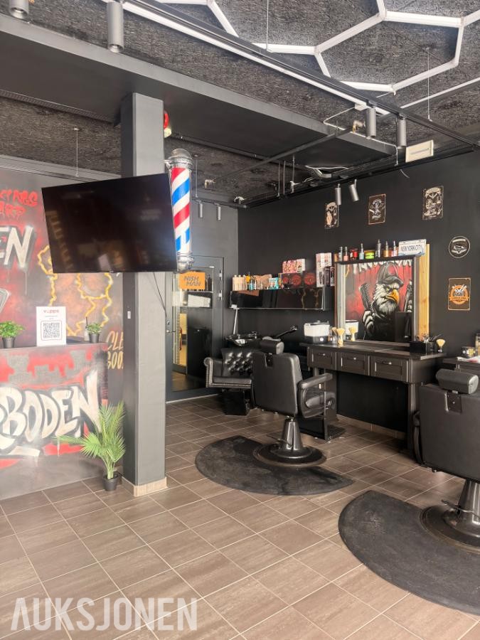 Salg av varebeholding og utstyr til barber-/frisørsalong