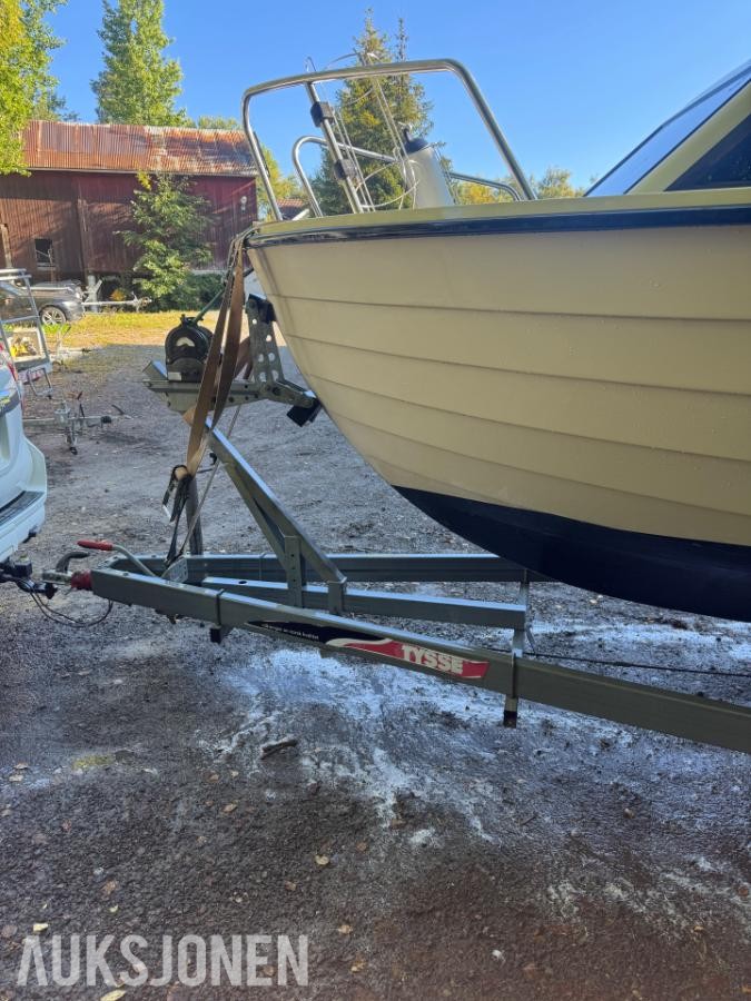 1982 Nidelv 24 båt med volvo penta md17d