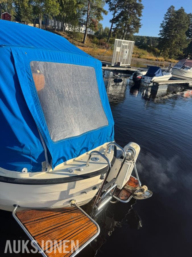 1982 Nidelv 24 båt med volvo penta md17d