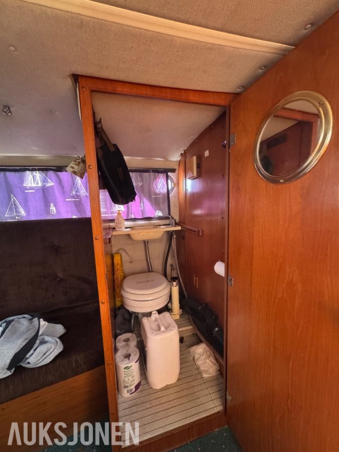 1982 Nidelv 24 båt med volvo penta md17d