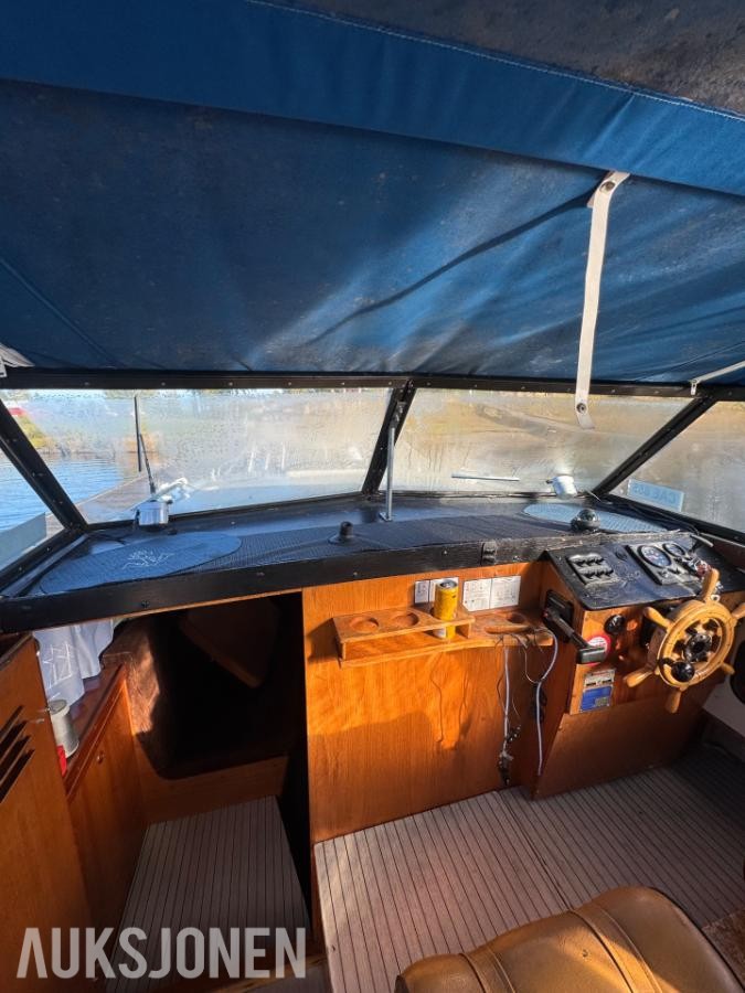 1982 Nidelv 24 båt med volvo penta md17d